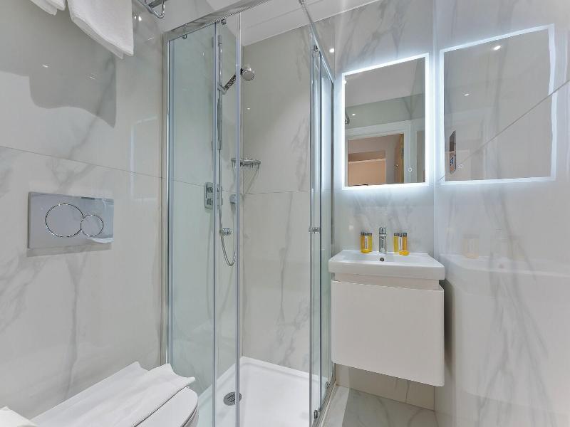 Cleveland Residences Kensington image