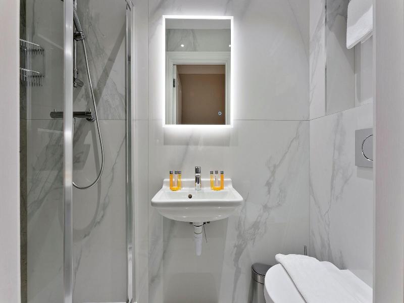Cleveland Residences Kensington image
