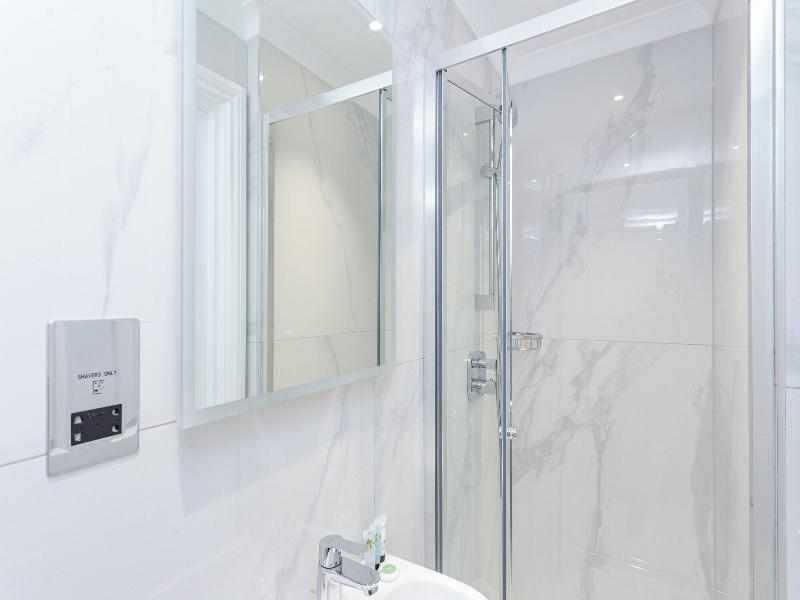 Cleveland Residences Kensington image