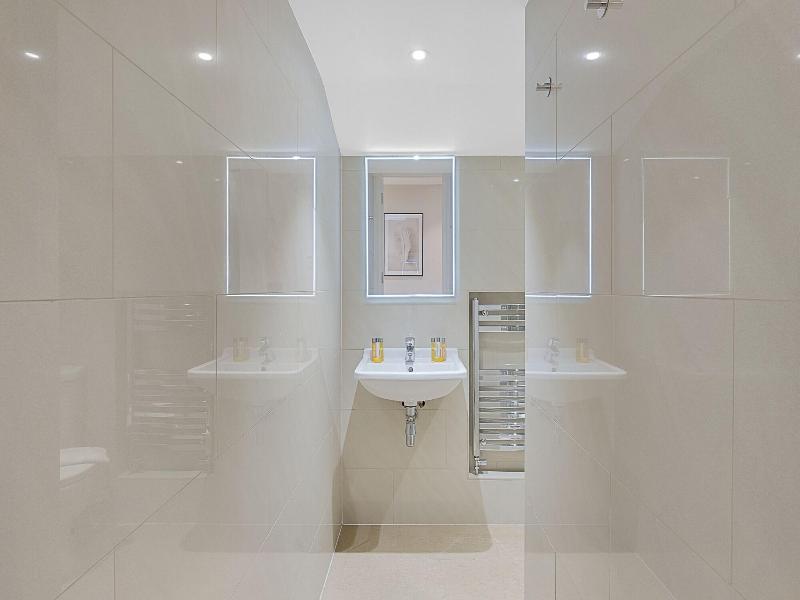 Cleveland Residences Kensington image
