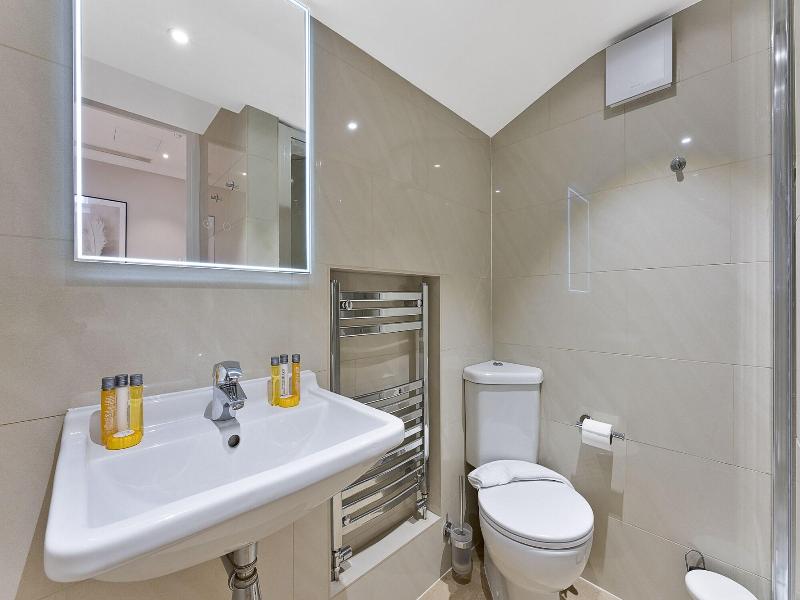 Cleveland Residences Kensington image