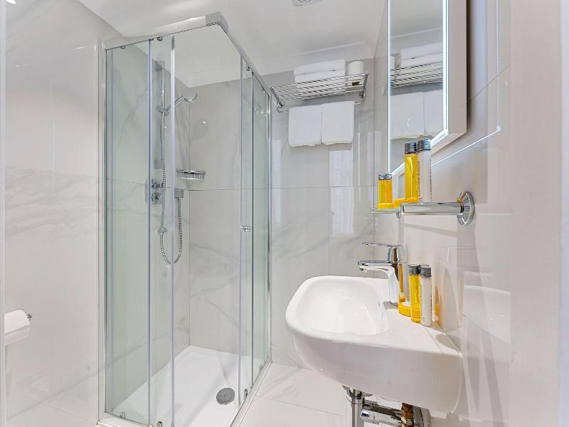 Cleveland Residences Kensington image