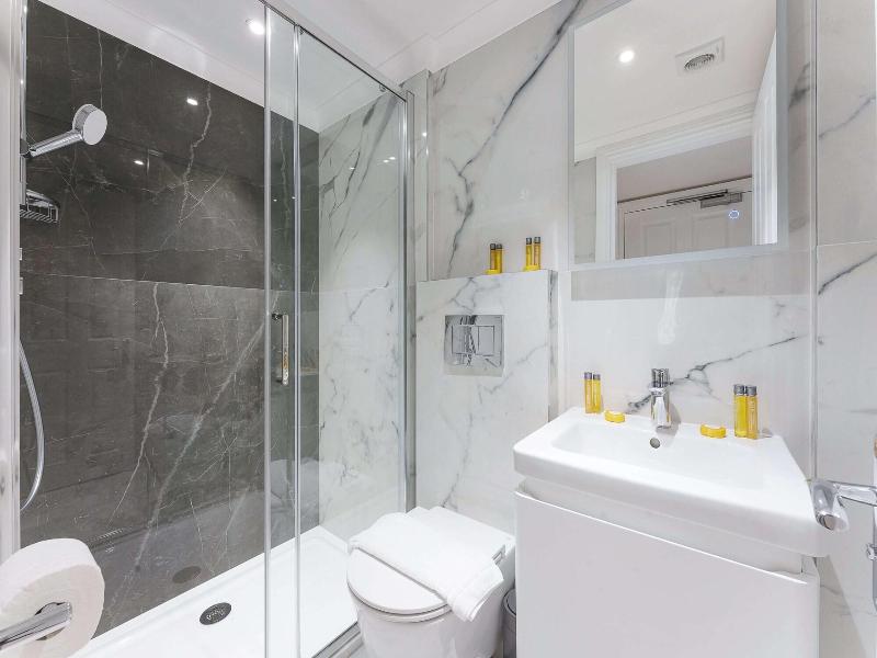 Cleveland Residences Kensington image