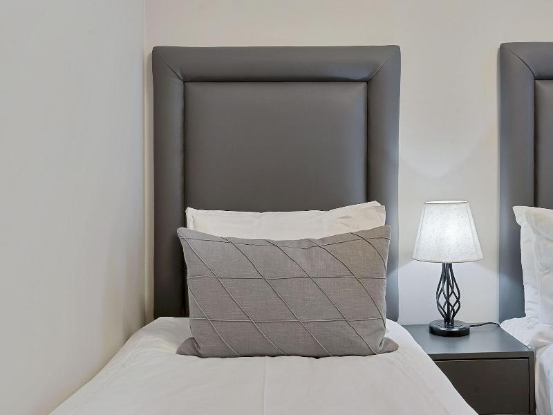 Cleveland Residences Kensington image