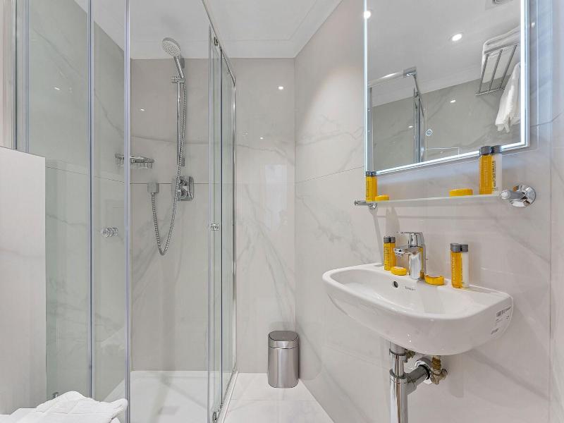 Cleveland Residences Kensington image