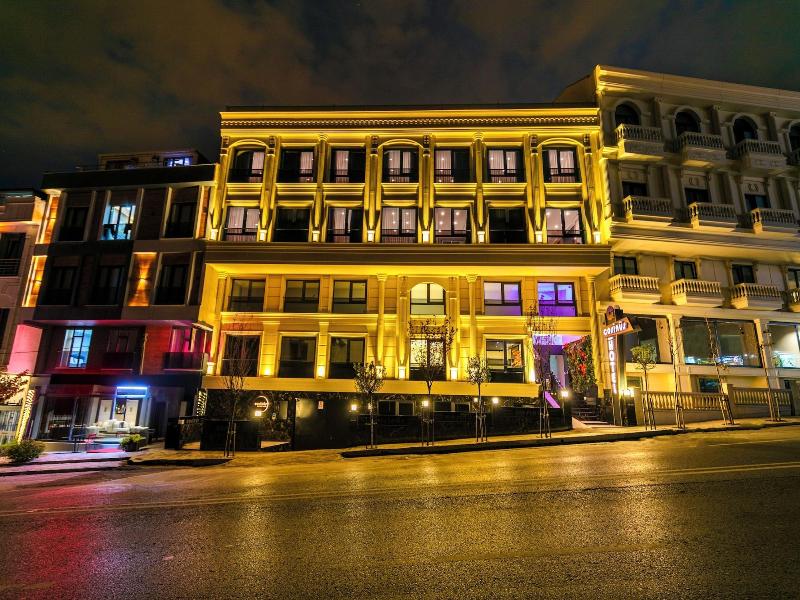 Cosi̇nus Ai̇rport Hotel — general view