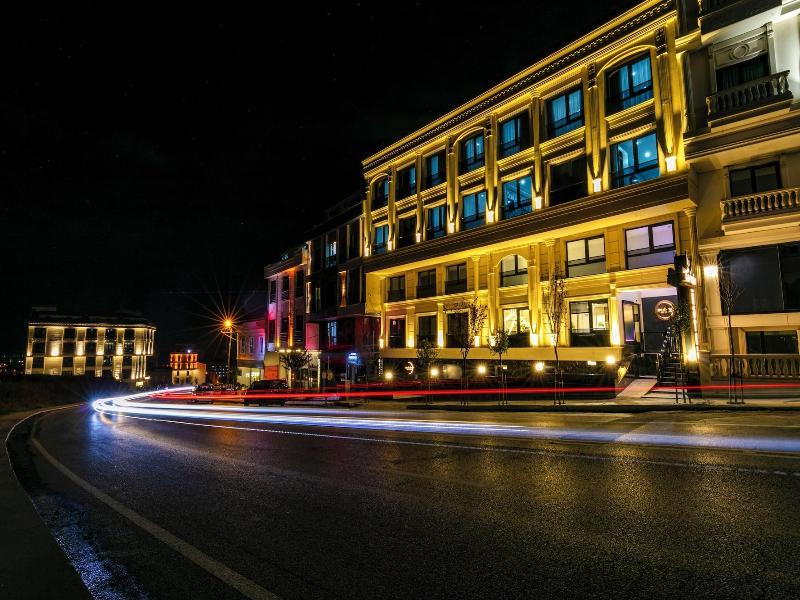 Cosi̇nus Ai̇rport Hotel — general view