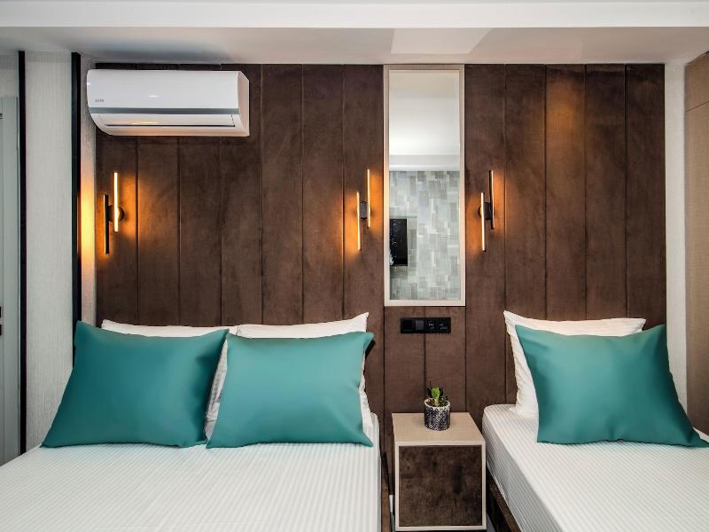 Cosi̇nus Ai̇rport Hotel image