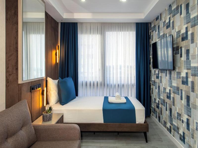 Cosi̇nus Ai̇rport Hotel image