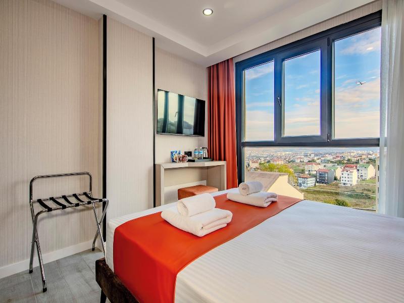 Cosi̇nus Ai̇rport Hotel image