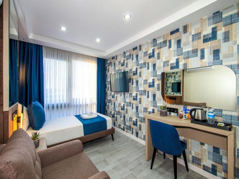 Cosi̇nus Ai̇rport Hotel image