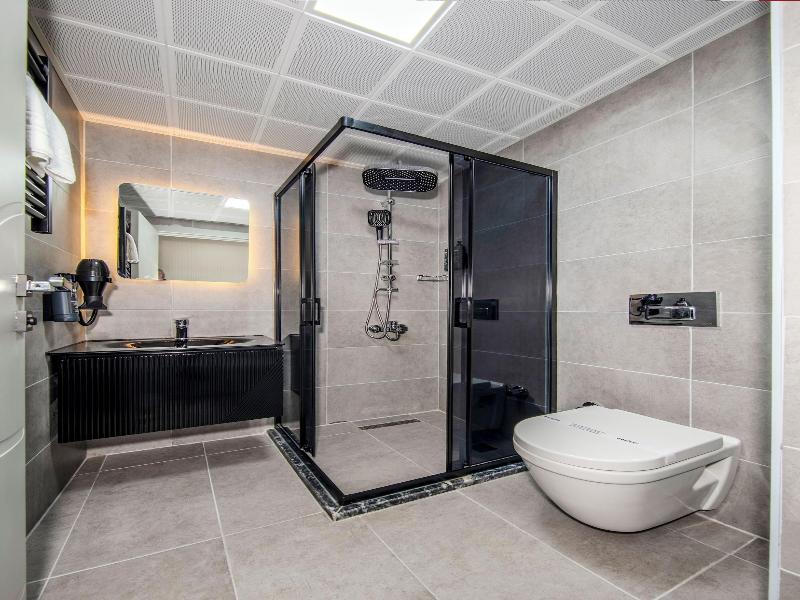 Cosi̇nus Ai̇rport Hotel image
