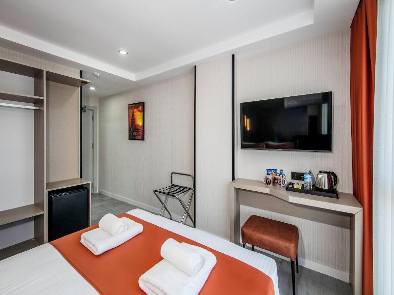 Cosi̇nus Ai̇rport Hotel image