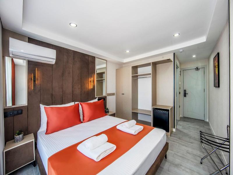 Cosi̇nus Ai̇rport Hotel image