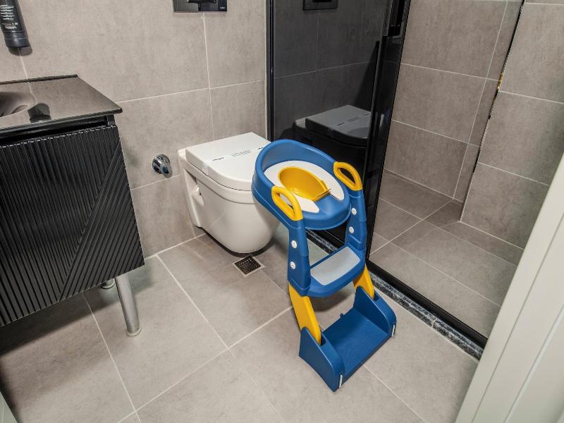 Cosi̇nus Ai̇rport Hotel image