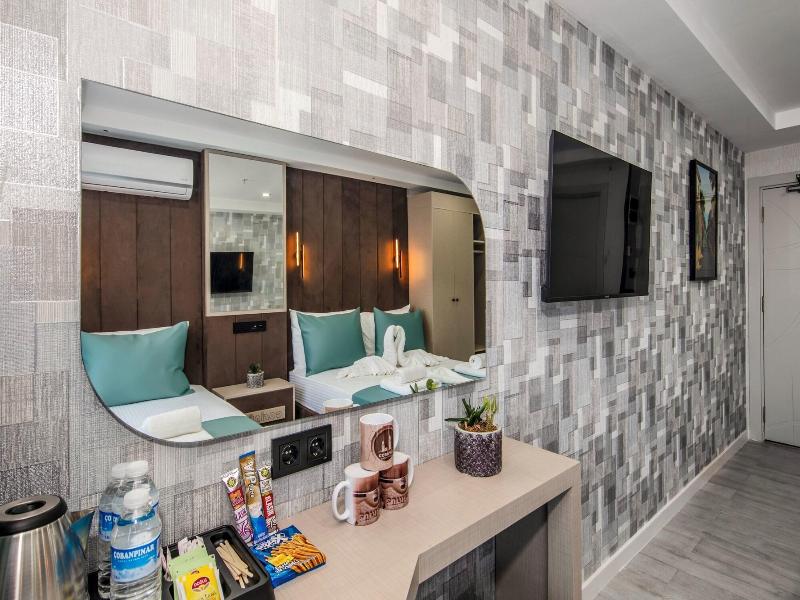 Cosi̇nus Ai̇rport Hotel image