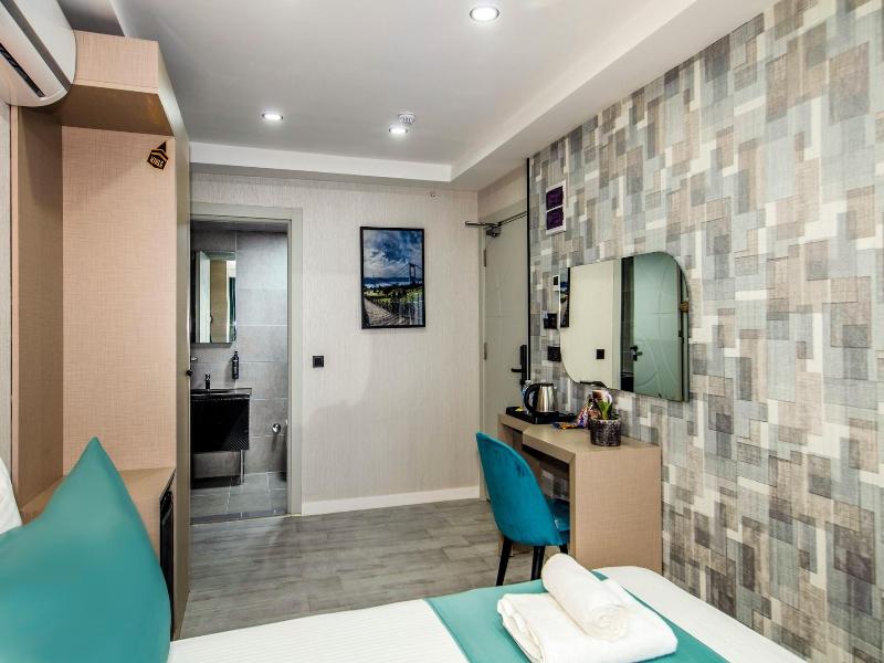 Cosi̇nus Ai̇rport Hotel image