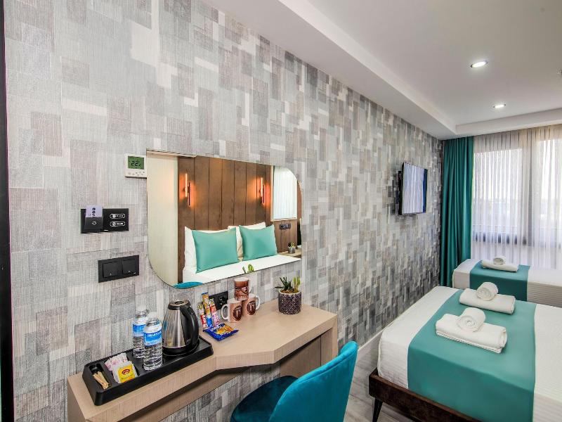 Cosi̇nus Ai̇rport Hotel image