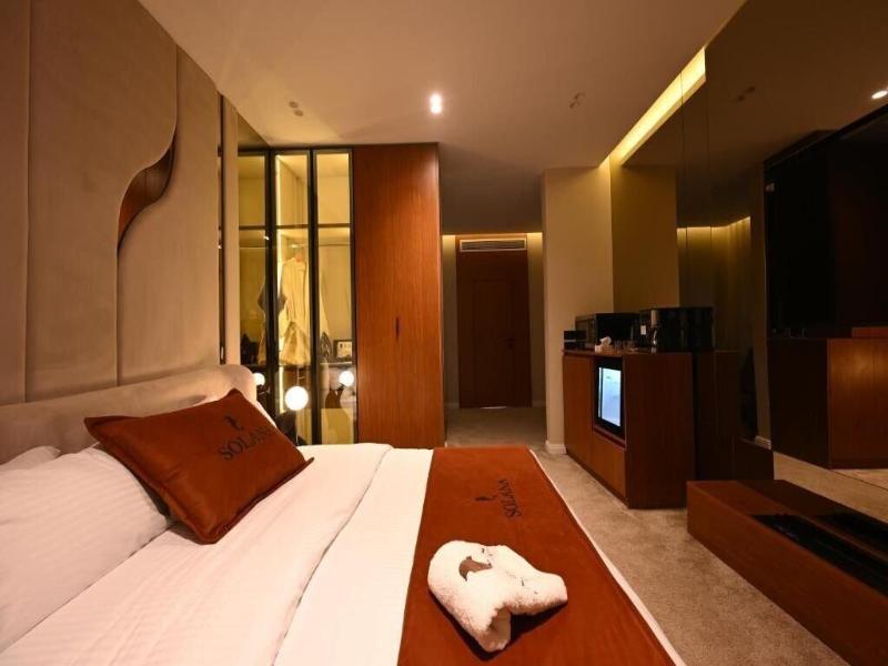 Solana Sky Pool Boutique Hotel image