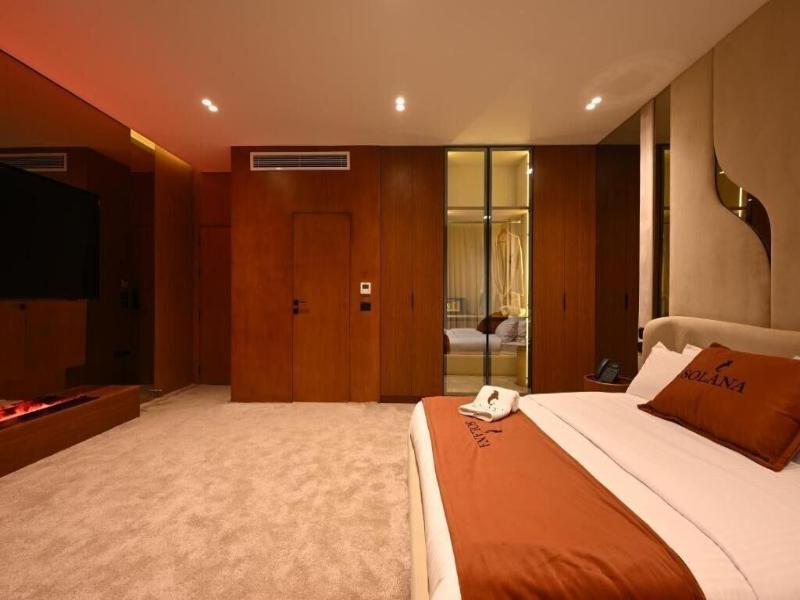 Solana Sky Pool Boutique Hotel image