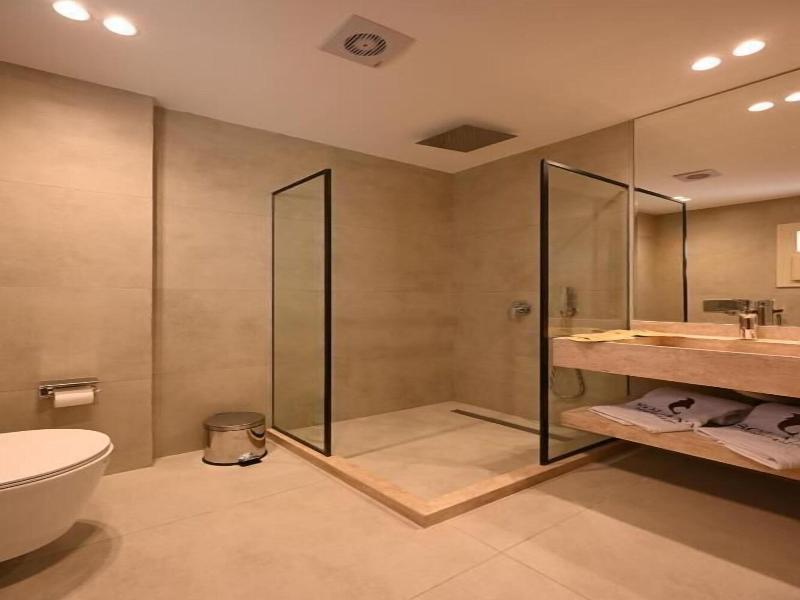 Solana Sky Pool Boutique Hotel image