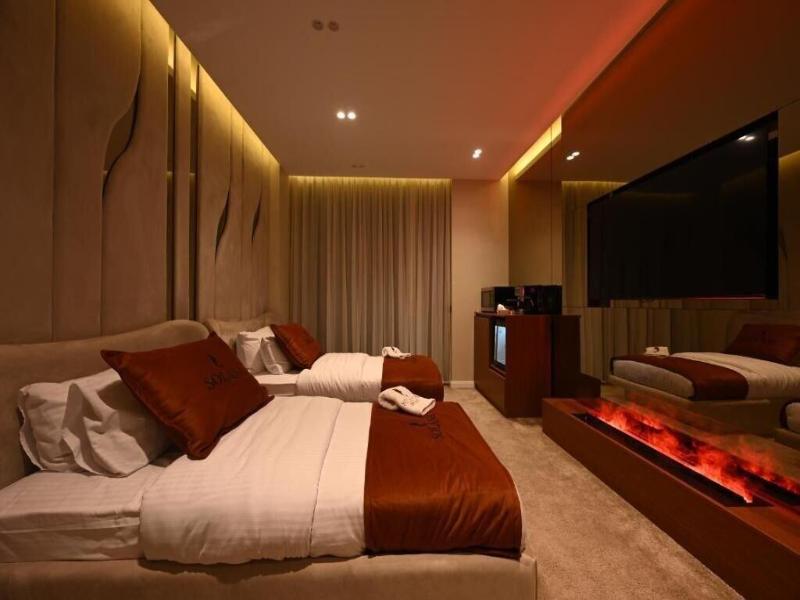 Solana Sky Pool Boutique Hotel image