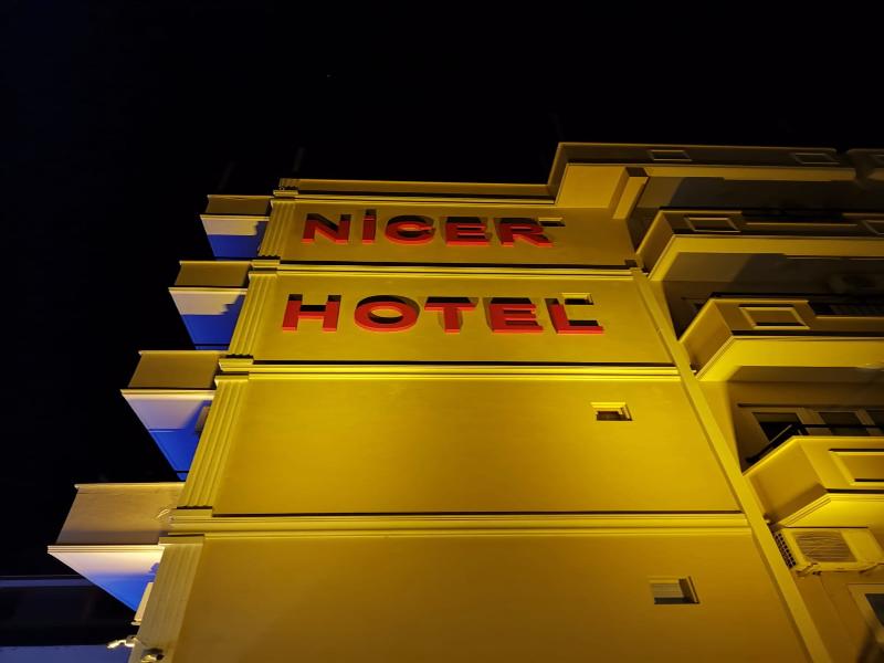 Nicer Hotel — general view