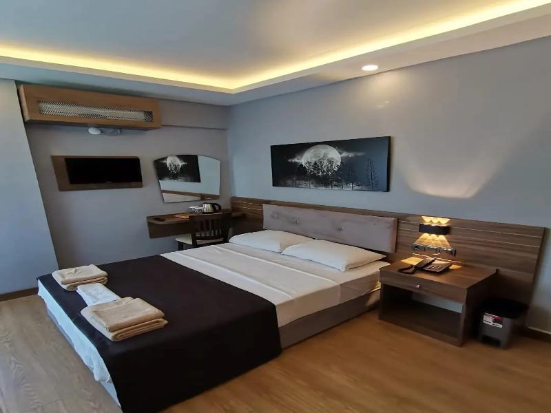 Nicer Hotel image