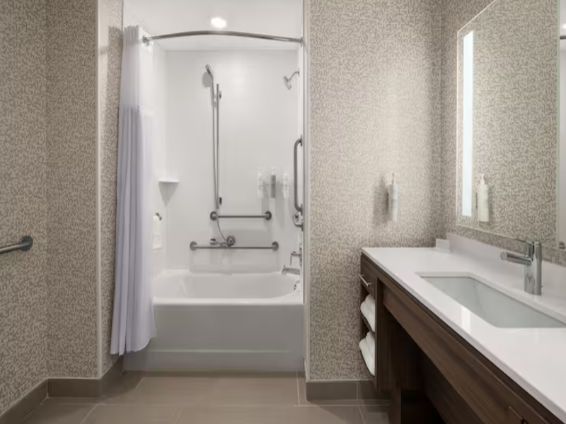 Home2 Suites by Hilton Cincinnati Eastgate image
