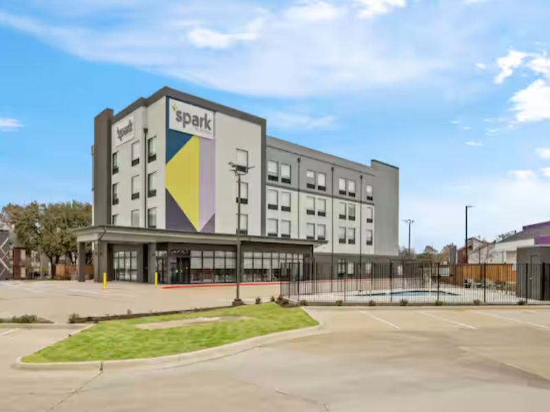 Spark by Hilton Garland Dallas East image