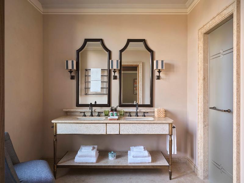 Collegio Alla Querce, Auberge Collection image