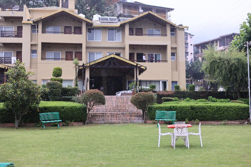 Foxoso Misty Oaks Resort image