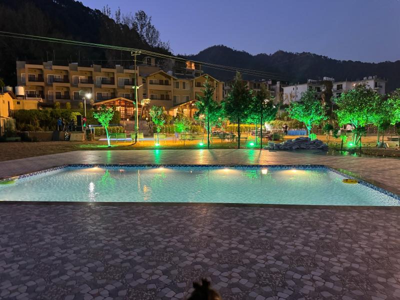 Foxoso Misty Oaks Resort image