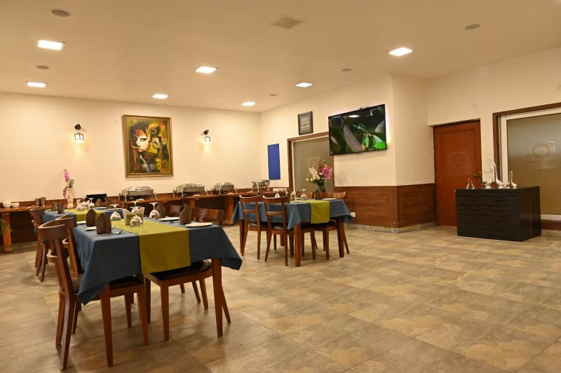 Foxoso Misty Oaks Resort image