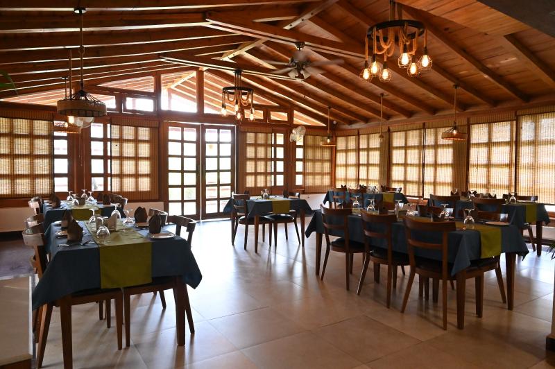 Foxoso Misty Oaks Resort image