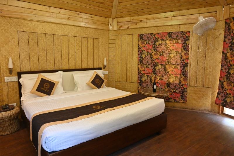 Foxoso Misty Oaks Resort image