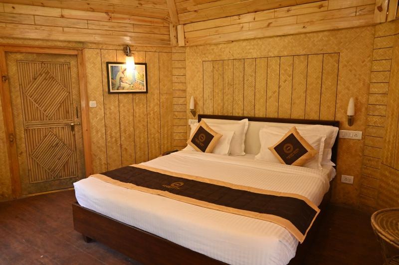 Foxoso Misty Oaks Resort image