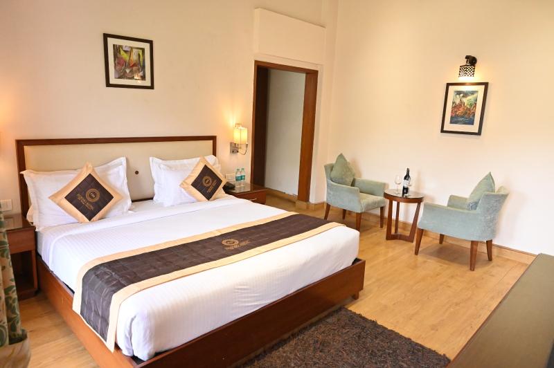 Foxoso Misty Oaks Resort image