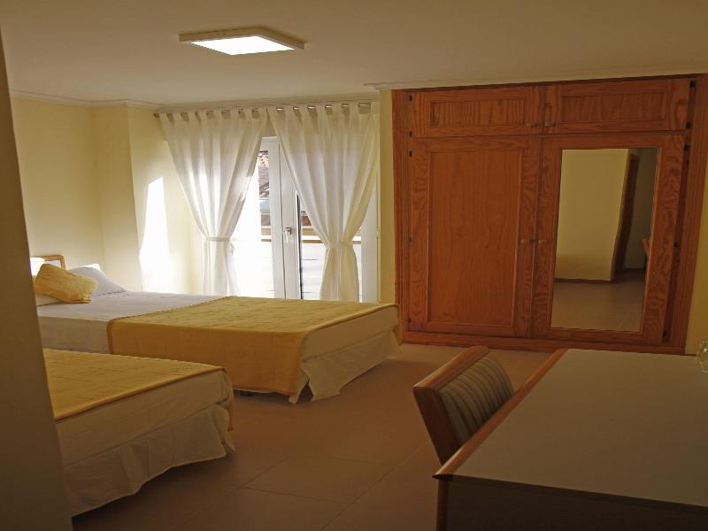 Hotel Playa De Merón image