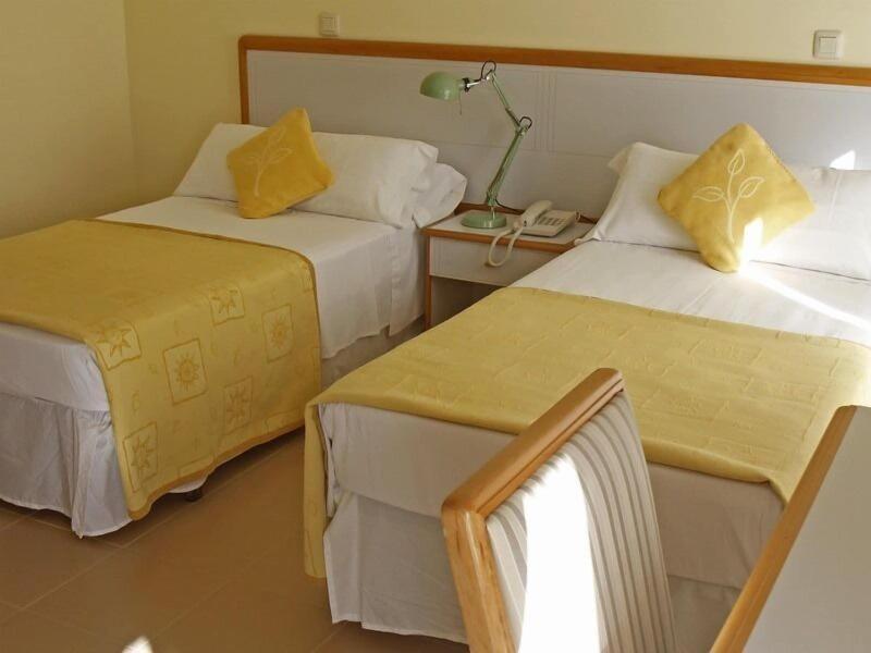 Hotel Playa De Merón image
