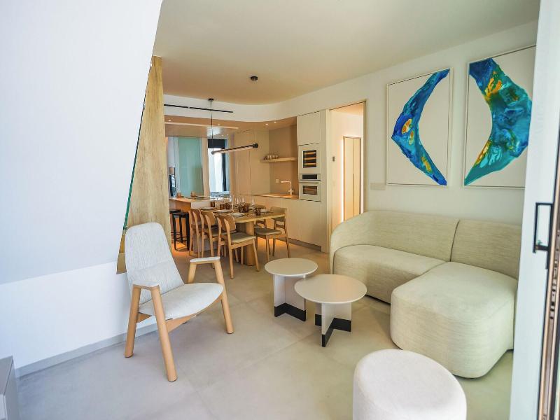 Miami Towers Luxury Experience image
