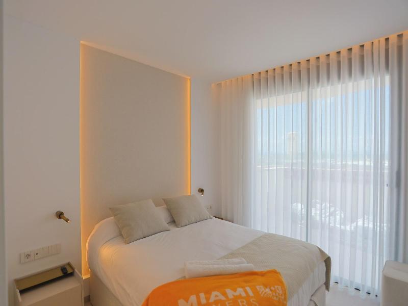 Miami Towers Luxury Experience image