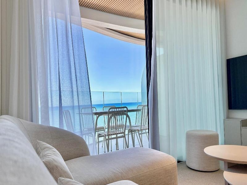 Miami Towers Luxury Experience image