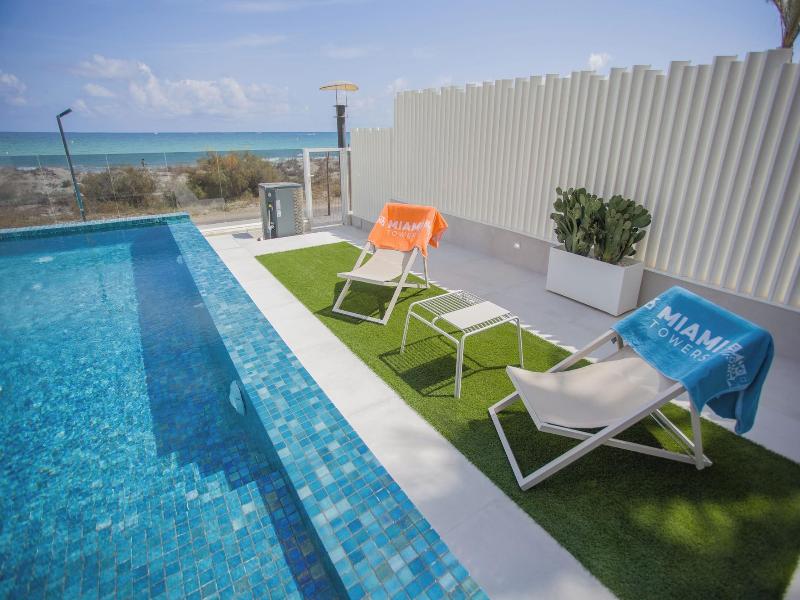 Miami Towers Luxury Experience image