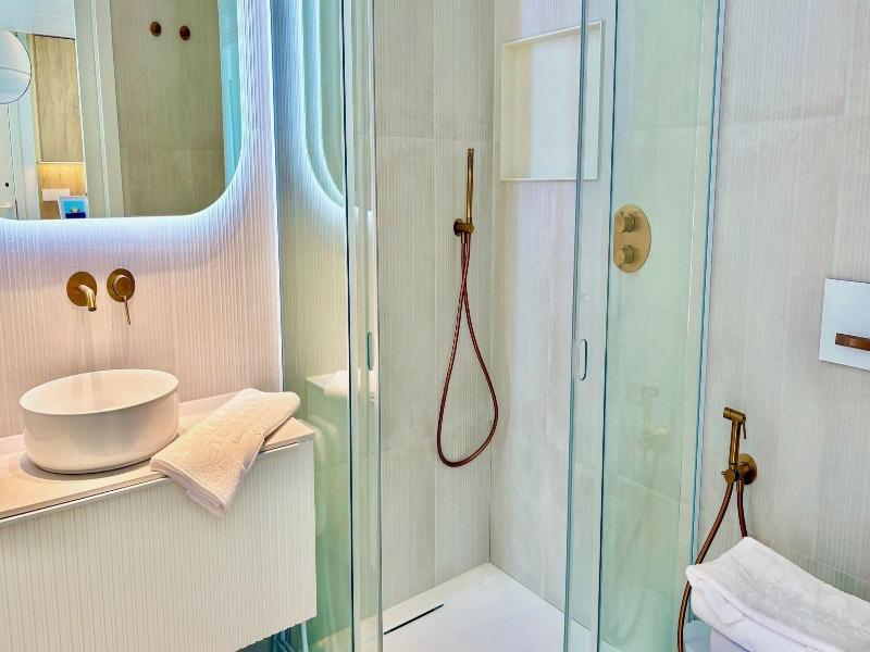 Miami Towers Luxury Experience image