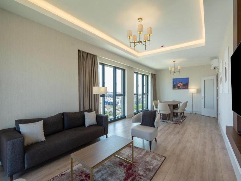 1 King Bed and 3 Single Beds, 3-Bedroom Residence