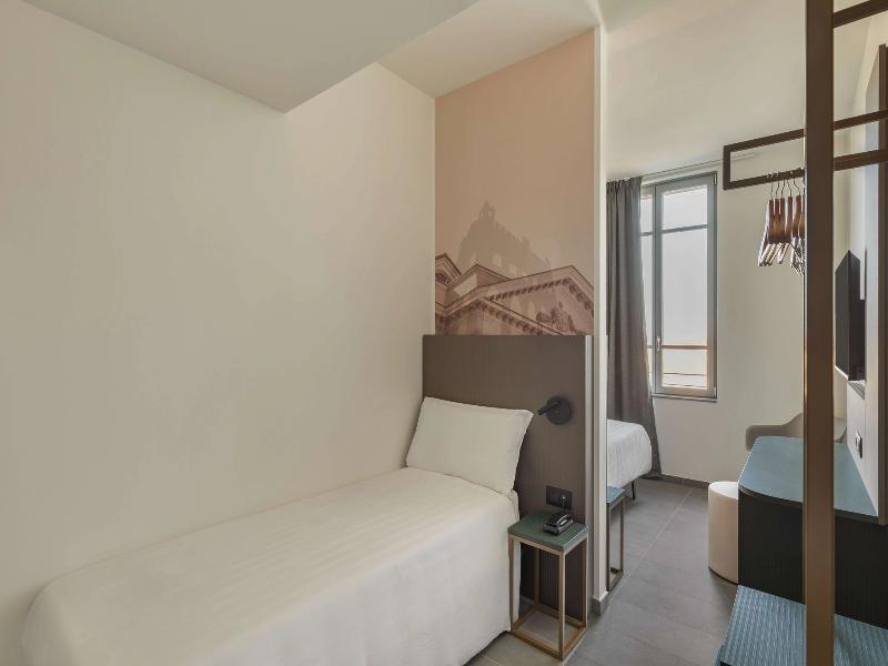 B&B Hotel Piacenza image