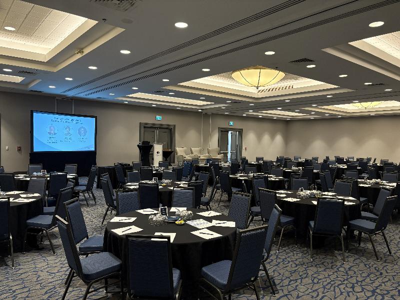 DoubleTree by Hilton Calgary North image