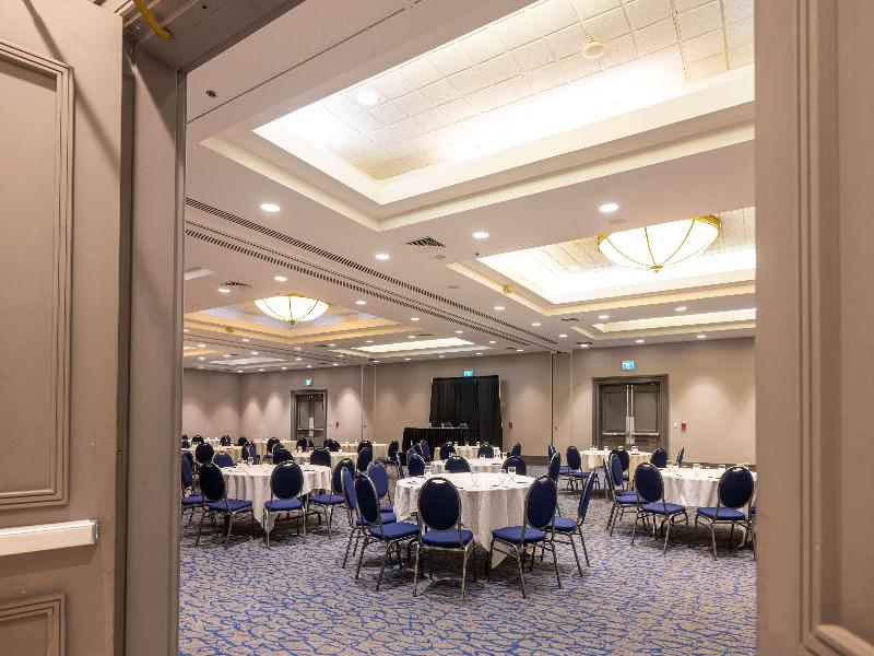 DoubleTree by Hilton Calgary North image
