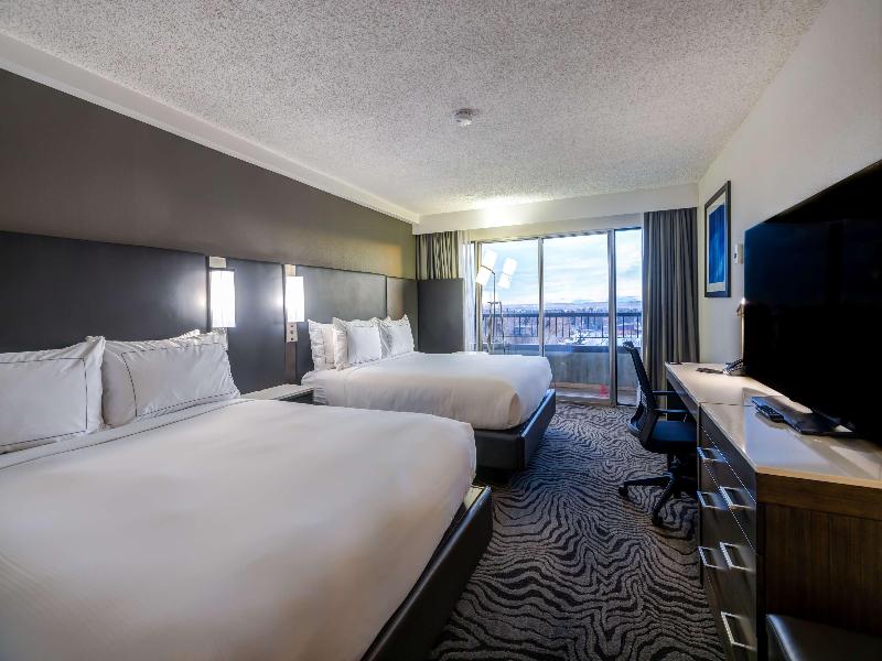 DoubleTree by Hilton Calgary North image
